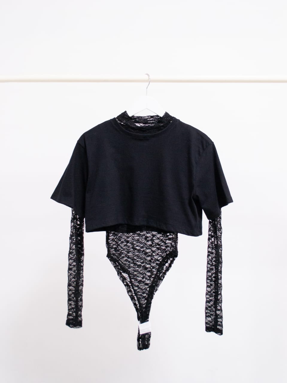 REMERA JERSEY CON BODY INCORPORADO