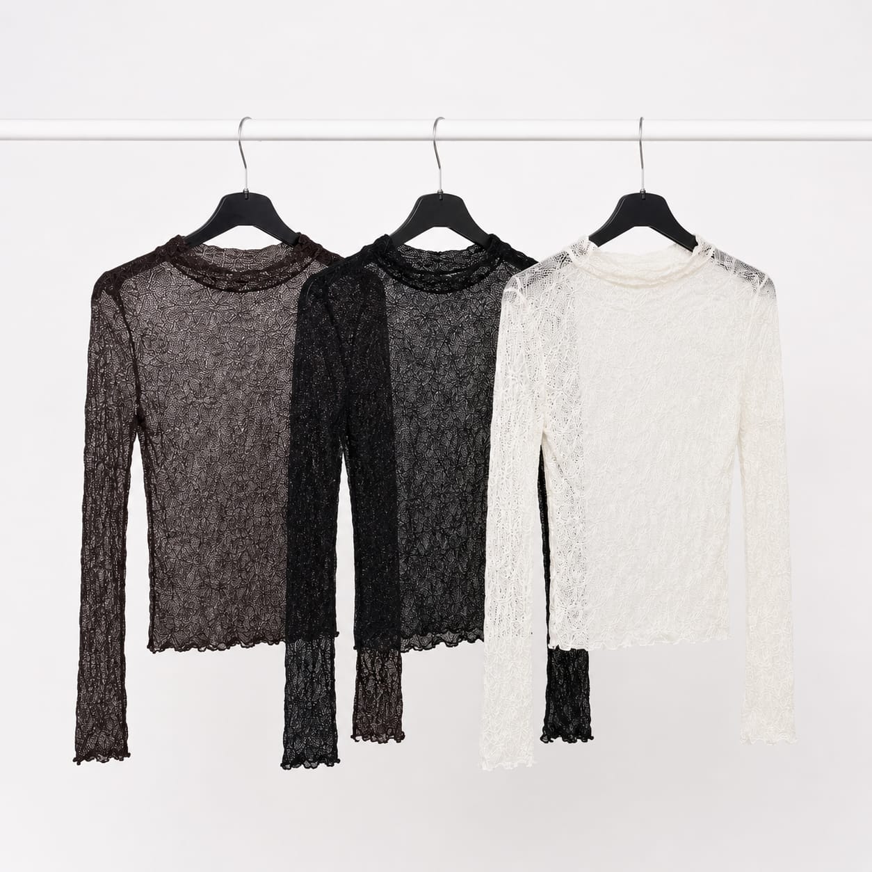 POLERA ENCAJE CON BRILLITO